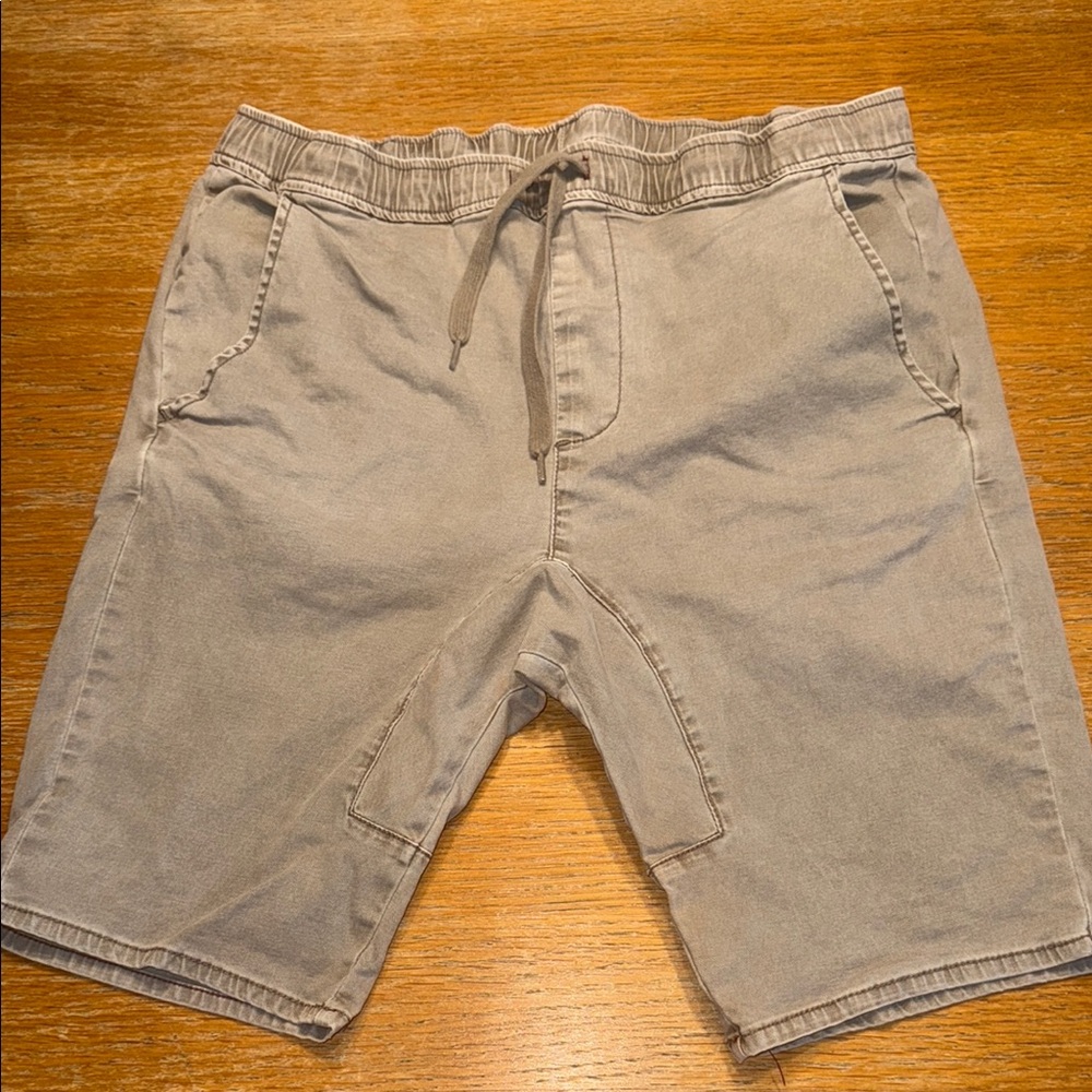 Men's Classic Tan Drawstring Shorts